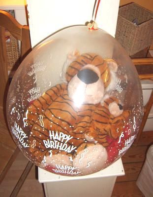 peluche dans un ballon